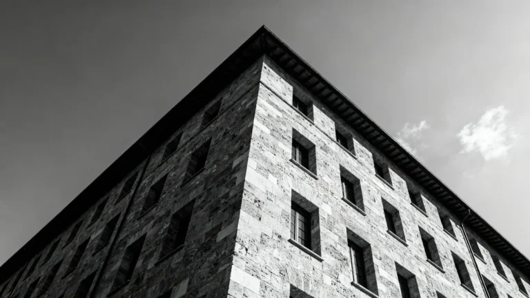Evite fotos comuns e descubra ângulos inesperados em construções históricas